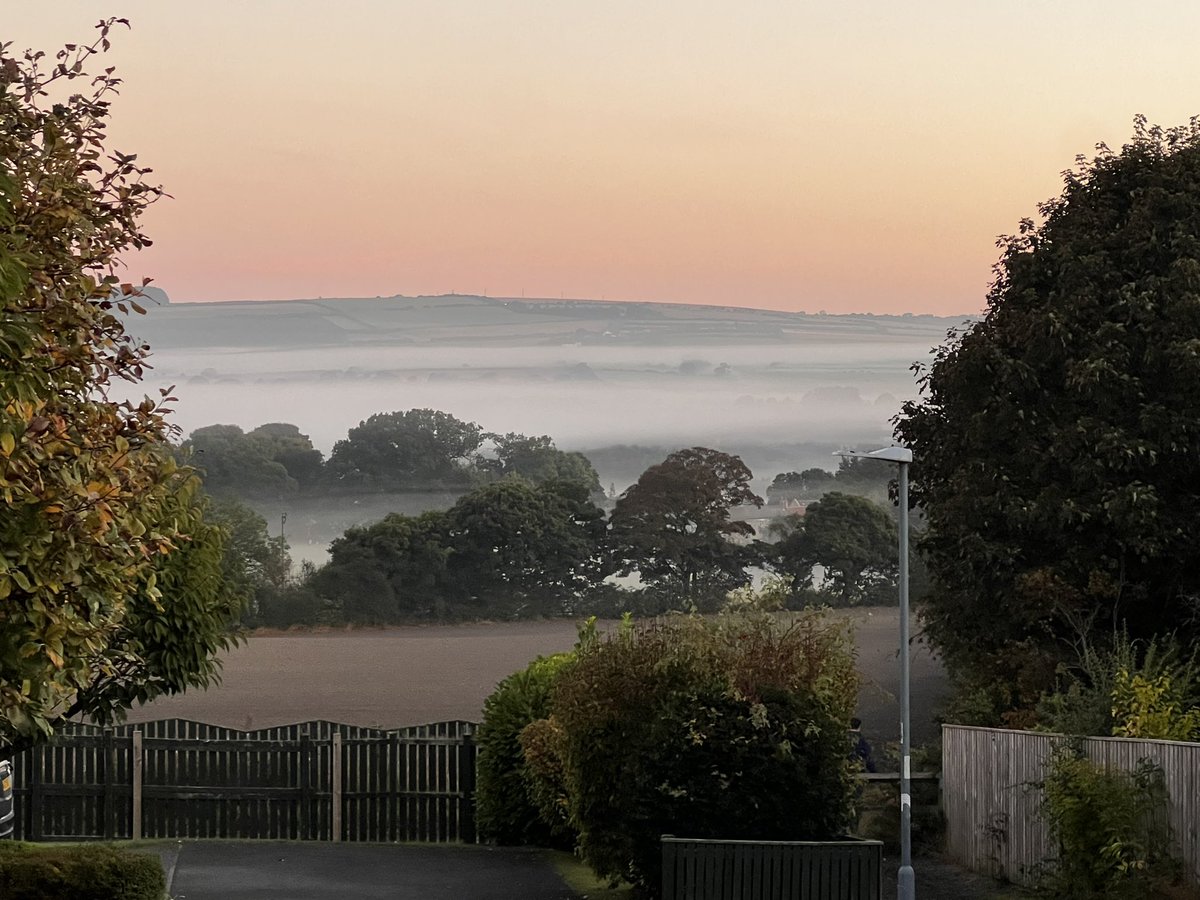 GBMC73's tweet image. 🤓 Good morning #Legends 💛

👉🏻 On todays menu it #CRAFT #Pract #Training refreshers with awesome folk from Scotland 🏴󠁧󠁢󠁳󠁣󠁴󠁿 

🤓 Love delivering this Training  me like ✅

👉🏻 Fancy joining a future training programs 🤔 You can reserve you place here 👉🏻 sfad.org.uk/learning-hub/c…  LetsGo