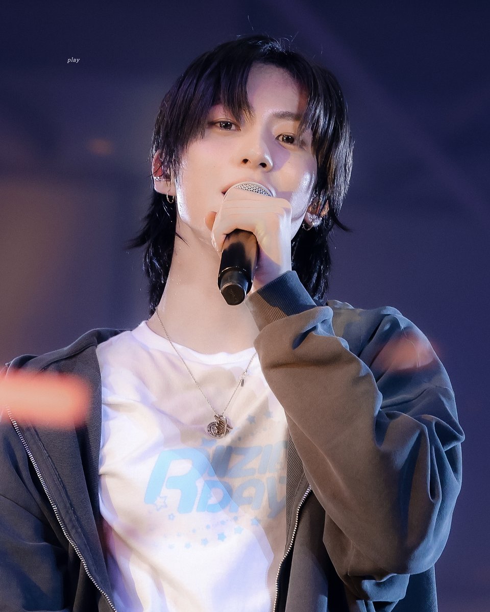 𝙥𝙡𝙖𝙮 tweet media