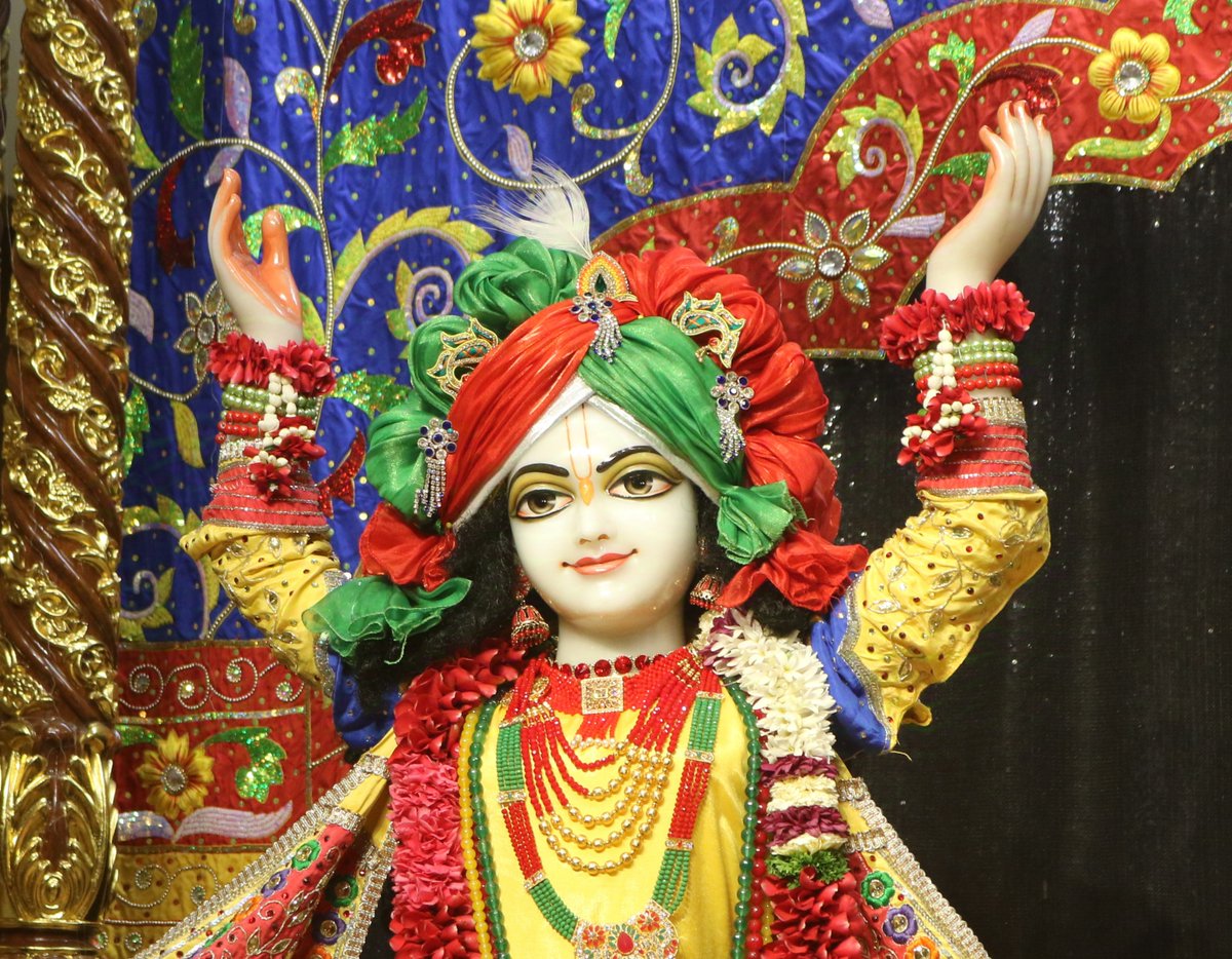 ISKCONPune's tweet photo. 🙏🏽Today's Darshan 📿 🗓18-09-2024🙏
🌷Sri Sri Gaur Nitai🌷
🚩@ISKCONNVCCPune🚩
.
.
#ISKCONNVCCPune #ISKCONNVCC #ISKCONPune #ISKCON
#18thseptember #18thseptember2024 #Wednesday
#kirtan #Harekrishna #Krishna #Kirtan #Krishna
#Harinaamsankirtan #Radheshyamdas
#Radhe #Radha https://t.co/0fSqpMjDVY