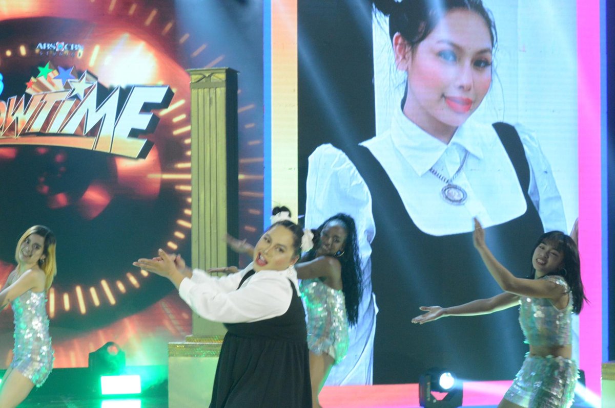 gmanetwork's tweet image. Oh shux! Sina 'BINI Jhoanna' at 'Mommy Oni' ang #KalokalikeFace4 winners natin for today! Congratulations! #ShowtimeWayboxWednesday 

For more #ItsShowtime content, visit: 
gmanetwork.com/ItsShowtime