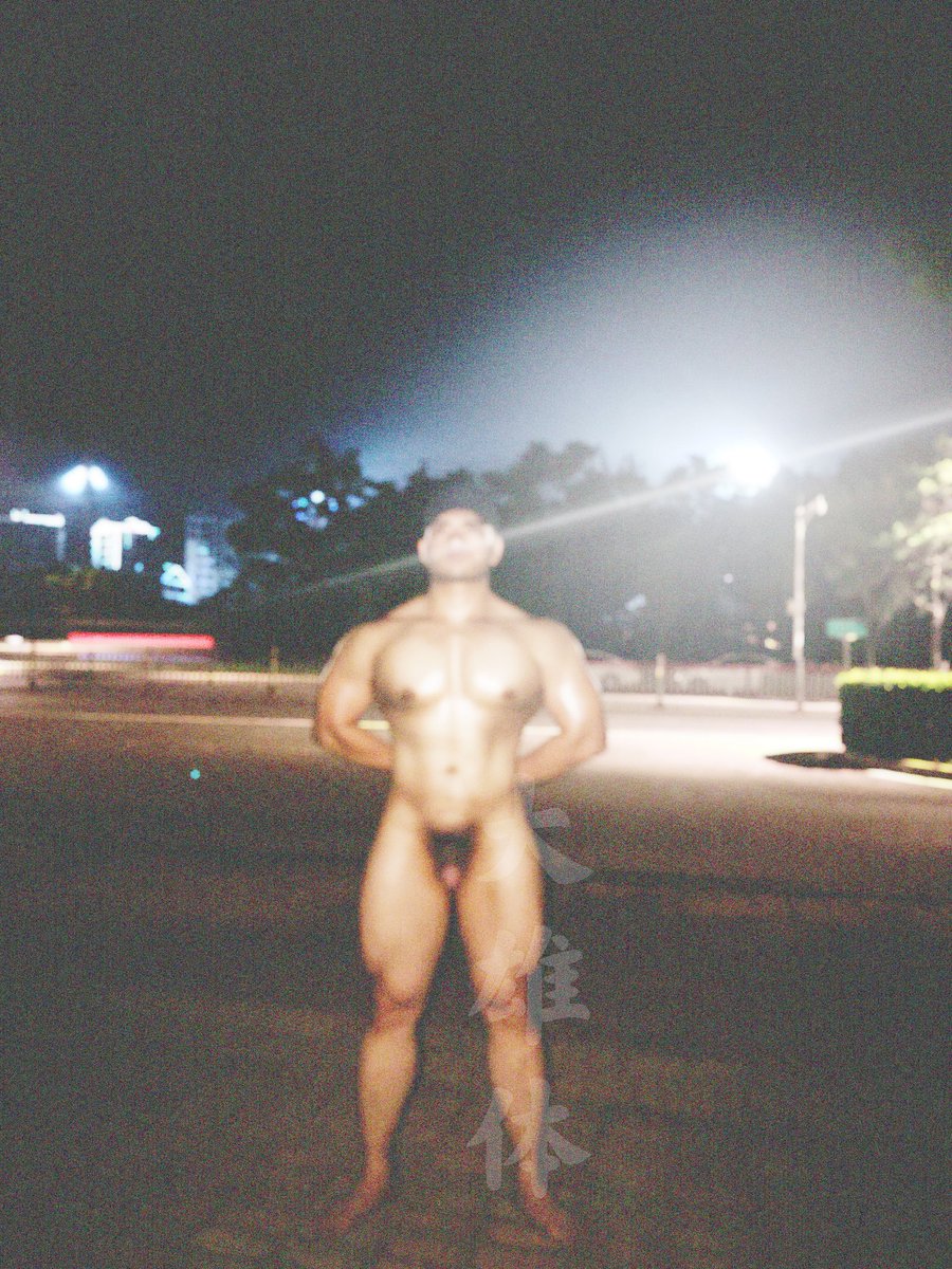 暴露大雄体 tweet media