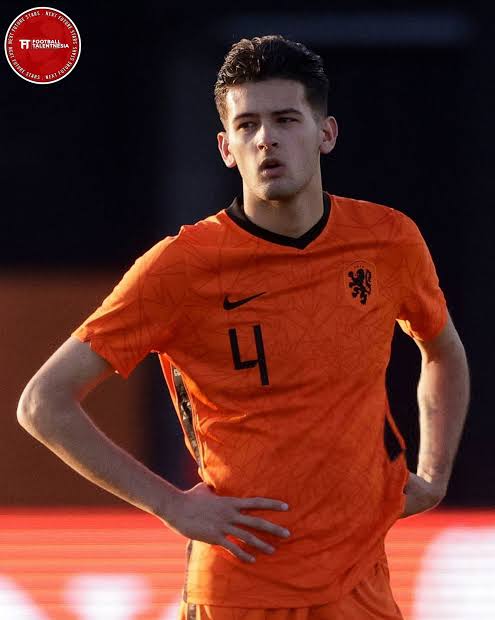 hilmanfebs's tweet photo. @RooneywazzaMY "not at our level anymore"

Salam dari Hindia Belanda national team.. https://t.co/h1SORTScTy