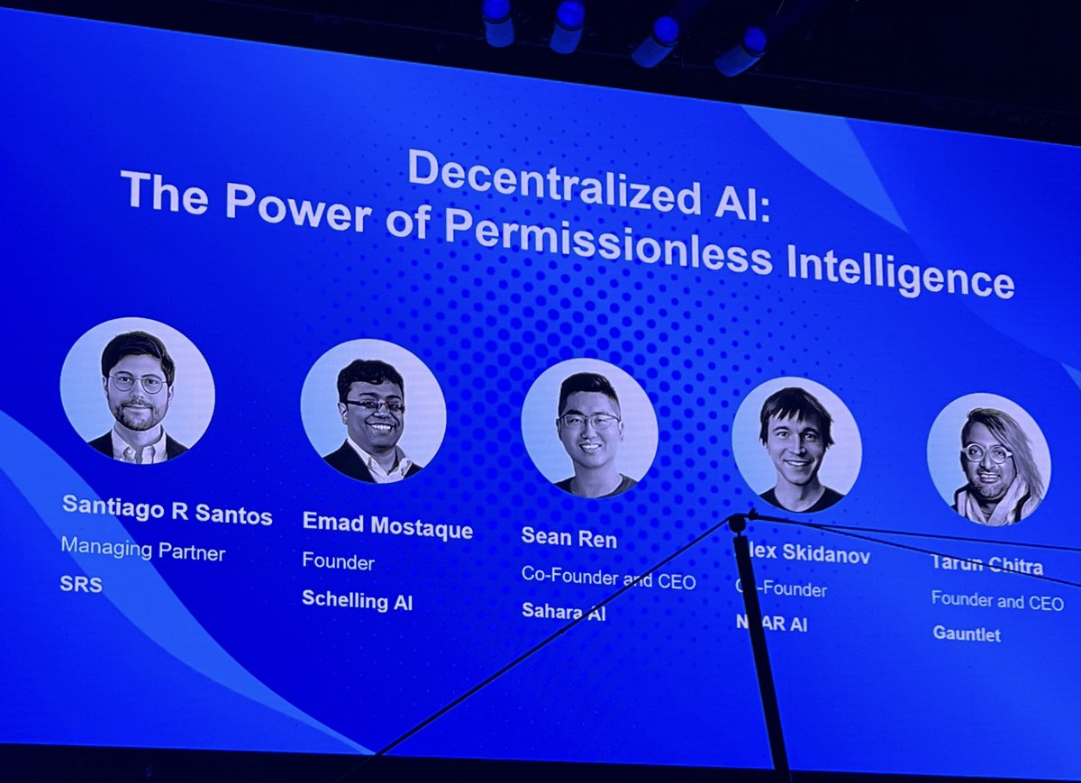 TokenTimesAI's tweet image. It is an honor to cover such an impressive convergence of thinkers in the #AI and #Crypto fields! 
#Token2049 @token2049