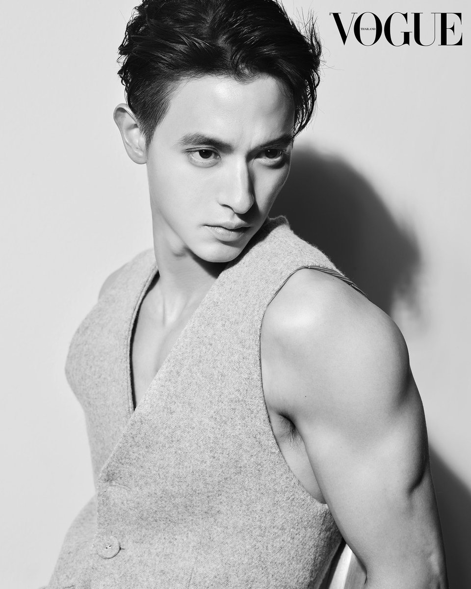 Vogue Thailand tweet media