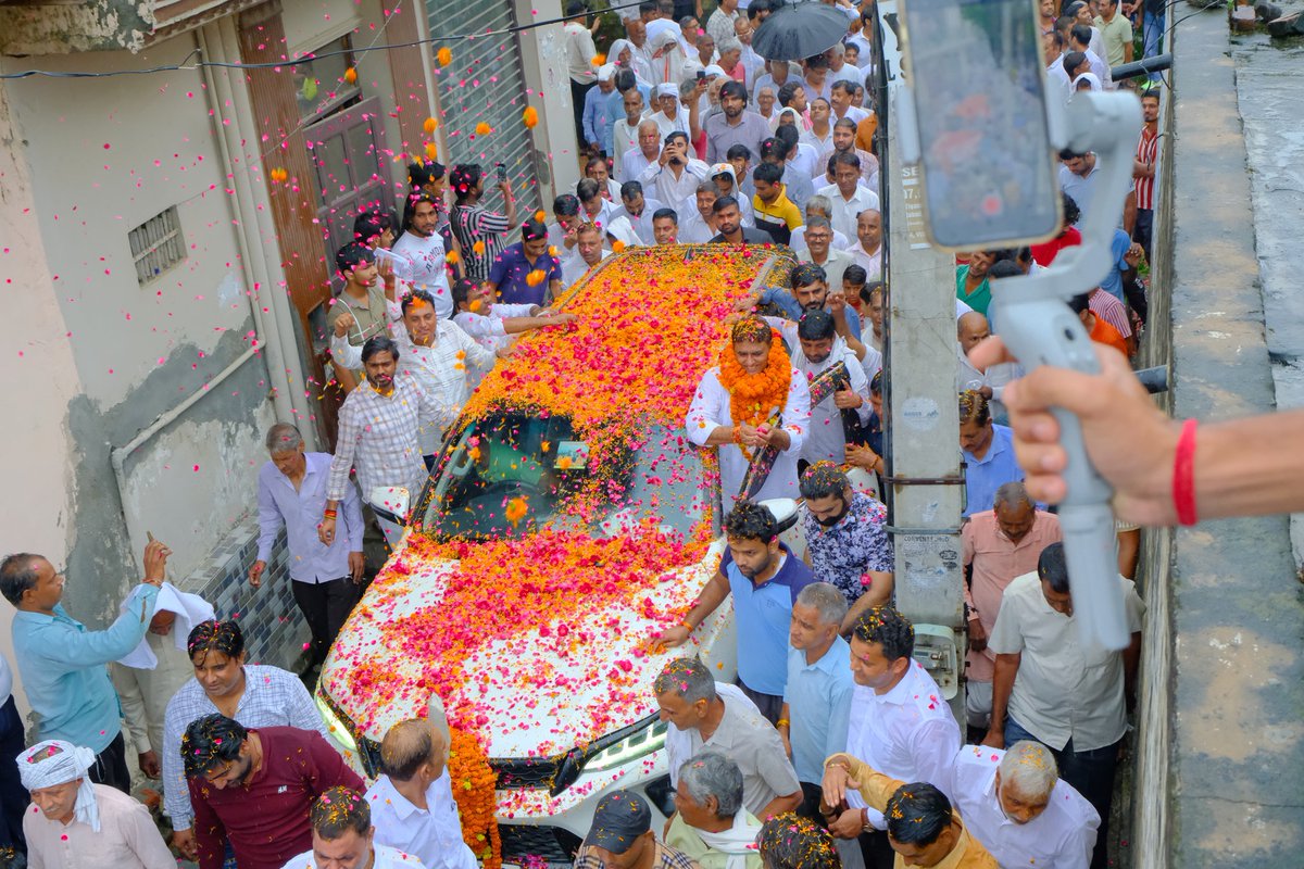 lalitnagarmla's tweet photo. #जनसंपर्कअभियानतिगावँ 
#जनता_का_उम्मीदवार #मै_आज़ाद_हूँ 

आज शाहबाद में जनसभा के दौरान स्थानीय लोगों से मिलकर उनसे समर्थन और वोट की अपील की। मैं आप सभी के सहयोग और समर्थन के लिए आभार व्यक्त करता हूँ।

आप सभी से अनुरोध हैं कि 5 अक्टूबर को  "नारियल फार्म" का बटन दबाकर अपने भाई ललित नागर को विजयी बनाएं ।

#lalitnagar #tigaonvidhansabha #haryanaelection2024 #जनसंवाद #जनसंपर्क 
@iabhilashnagar @maheshnagar97 @ManojNagar97