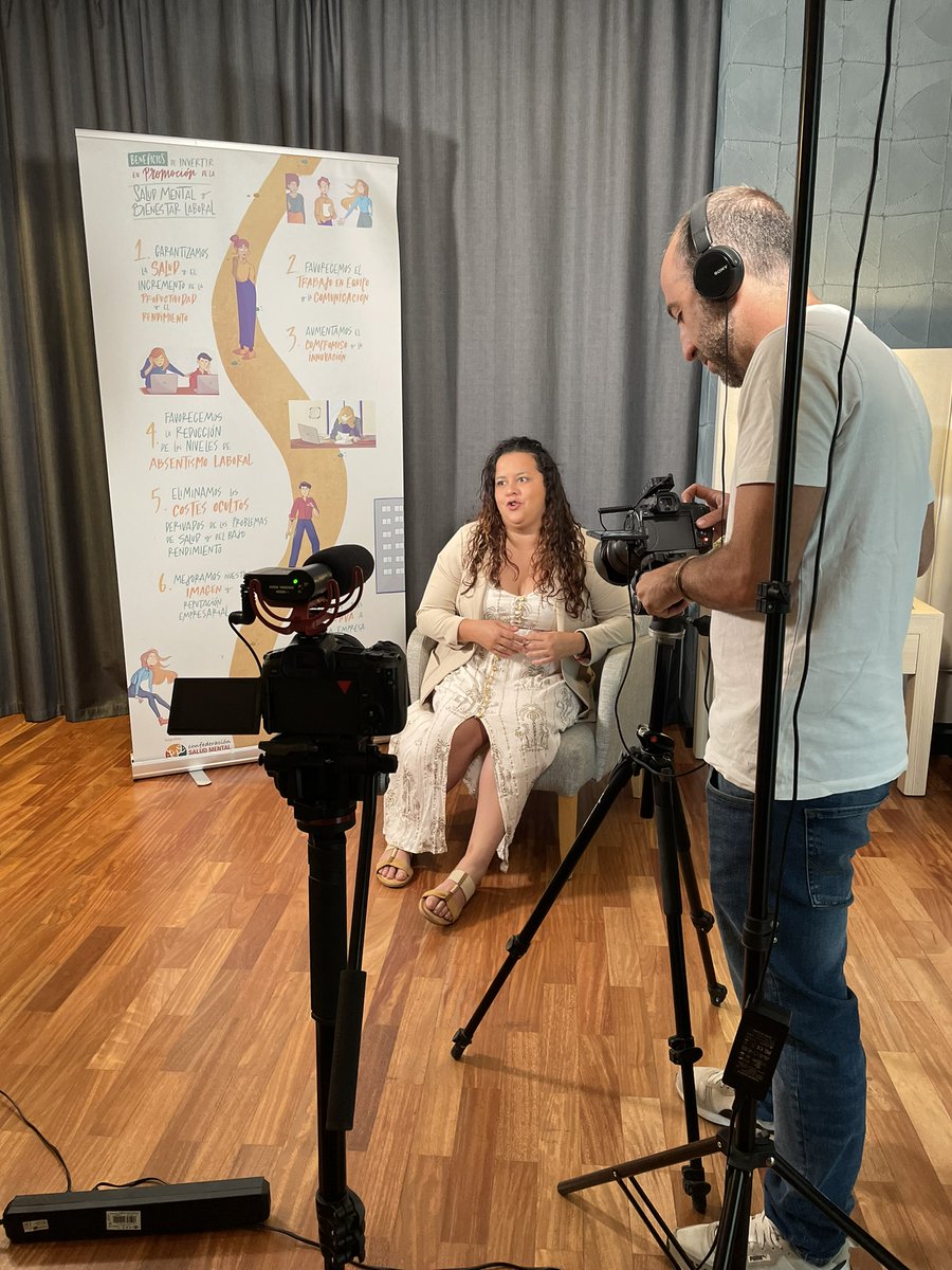 consaludmental's tweet photo. 😍😍😍 ¡ATENCIÓN! Se vienen cositas en #SaludMentalEspaña.

📽️ Próximamente daremos a conocer algo bonito y participativo que estamos haciendo con activistas de la Red Estatal de Mujeres y del Comité Pro #SaludMental en Primera Persona https://t.co/YkCczXqFIS