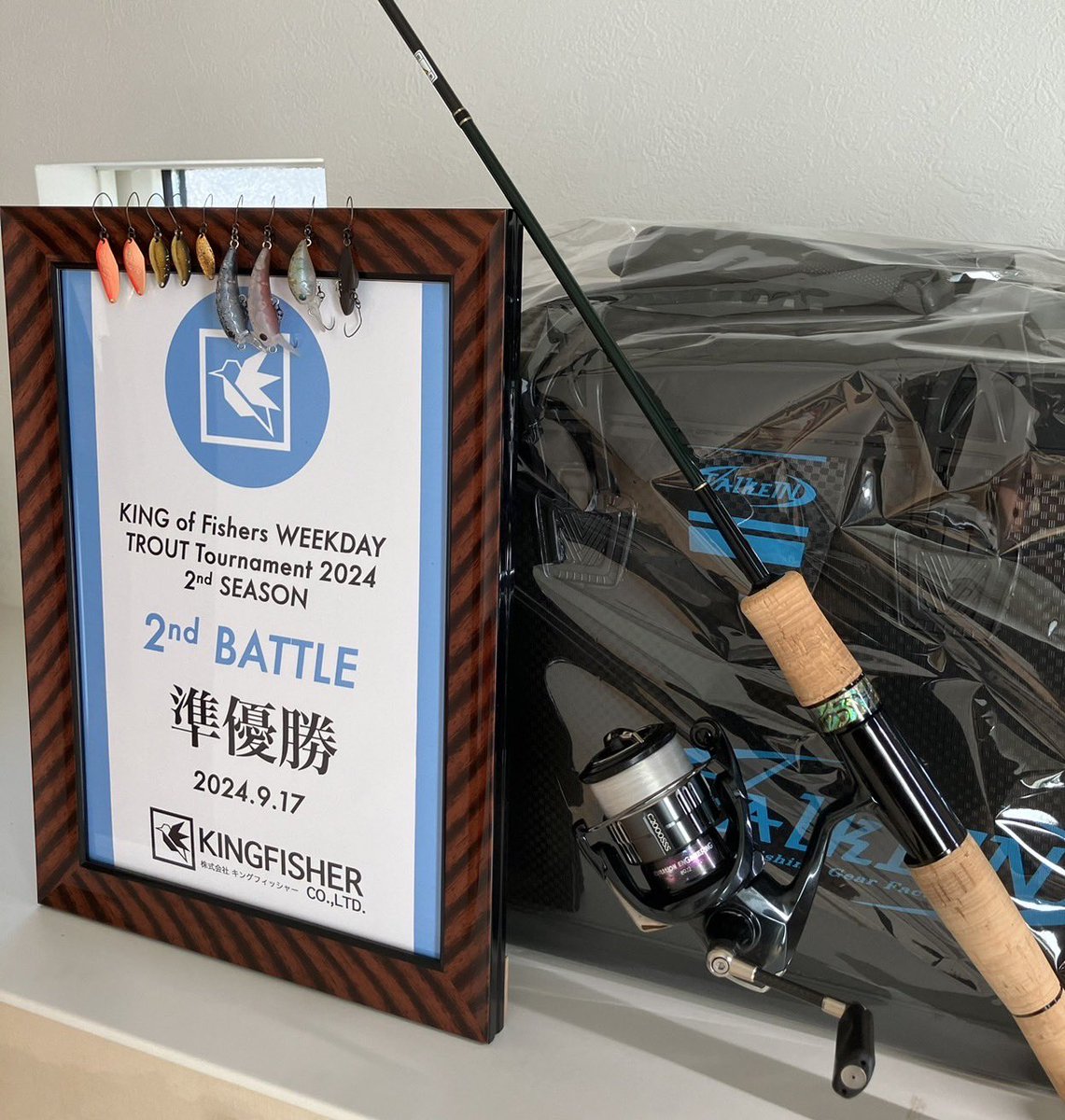 mtx250's tweet photo. 昨日のキング平日大会🎊
強かった人に、大変お世話になってる友人のキム君が準優勝しましたー👏👏👏

大会前日に「もう40ですから食生活気をつけたり適度に運動しましょう」と言ってる傍から当日1回戦ぎっくり腰になり強い人達とフルラウンド戦うという😅笑
最後まで諦めない姿に脱帽です✨ https://t.co/Qq1rRikObi