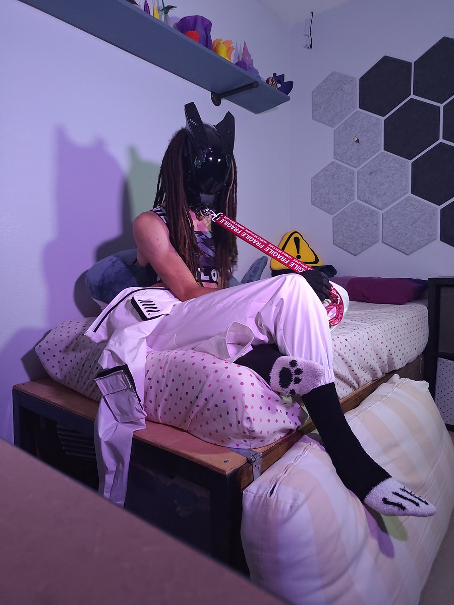 choccccy's tweet photo. can't forget the bottom of the socks.......... https://t.co/Dxzt1ymuQJ