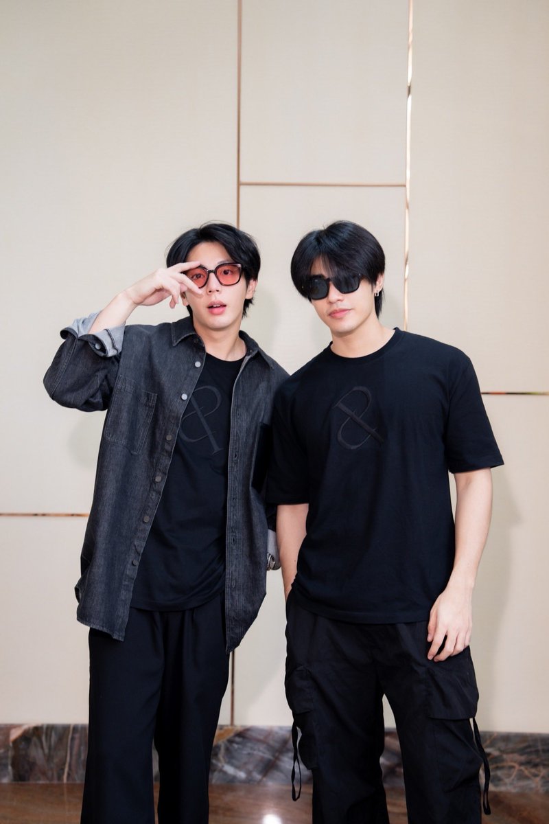 poompps1's tweet photo. UP&amp;POOM Beside T-Shirt ยังเปิดขายอยู่นะค้าบบบ 
เปิดพรีออเดอร์ตั้งแต่วันนี้จนถึง 24 กันยายน 2024 นะครับอิอิ

Pre-Order here: https://t.co/jLVx6hNl2O https://t.co/EgZpGXNU0k