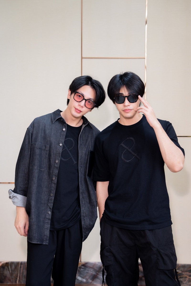 poompps1's tweet photo. UP&amp;POOM Beside T-Shirt ยังเปิดขายอยู่นะค้าบบบ 
เปิดพรีออเดอร์ตั้งแต่วันนี้จนถึง 24 กันยายน 2024 นะครับอิอิ

Pre-Order here: https://t.co/jLVx6hNl2O https://t.co/EgZpGXNU0k