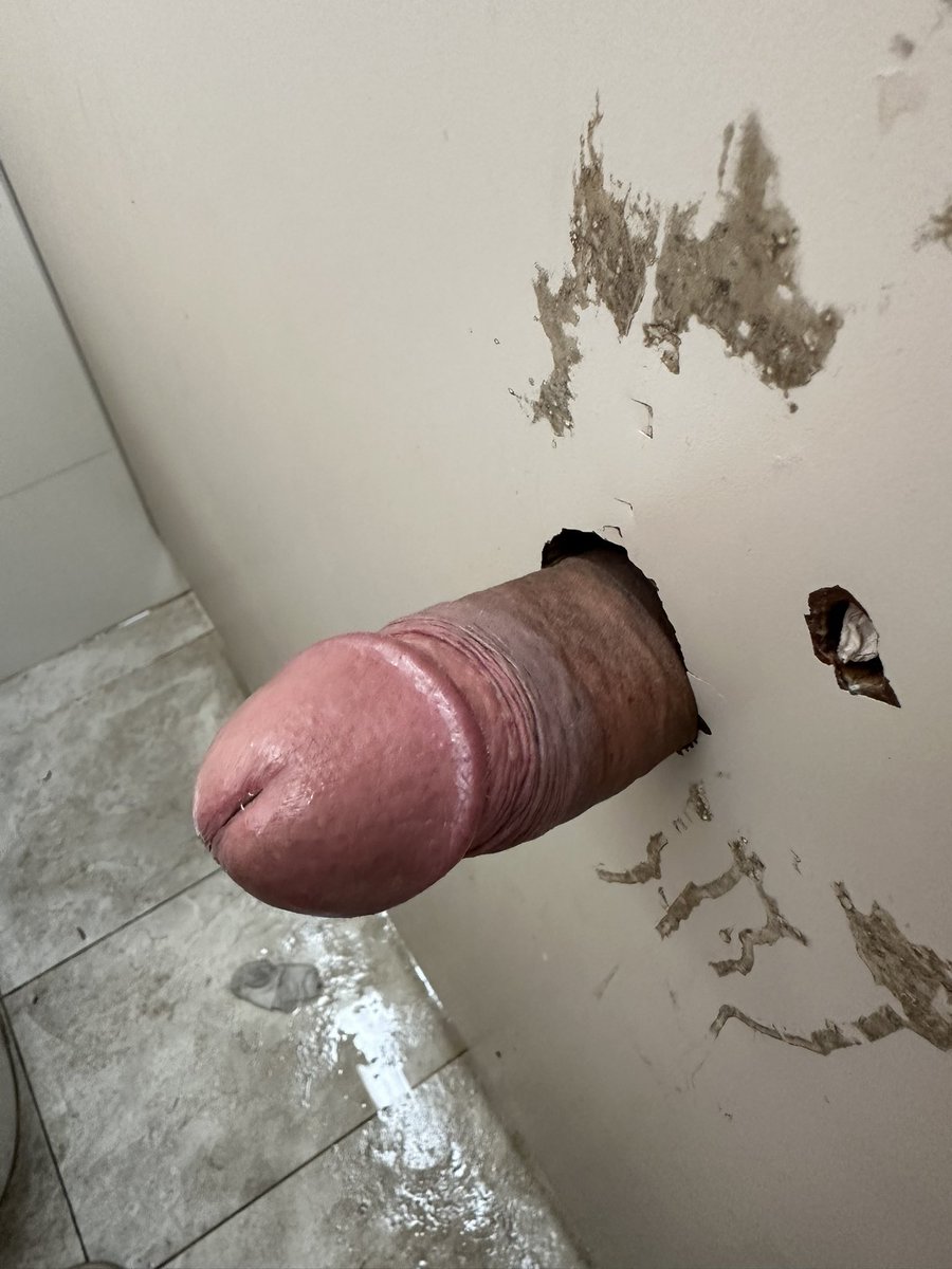 จัดว่าเด็ดมีคนเฝ้าสุดยอดกว่าจะได้เล่น ไม่ต้องถามนะว่าที่ไหนไม่ขอลงลายละเอียด