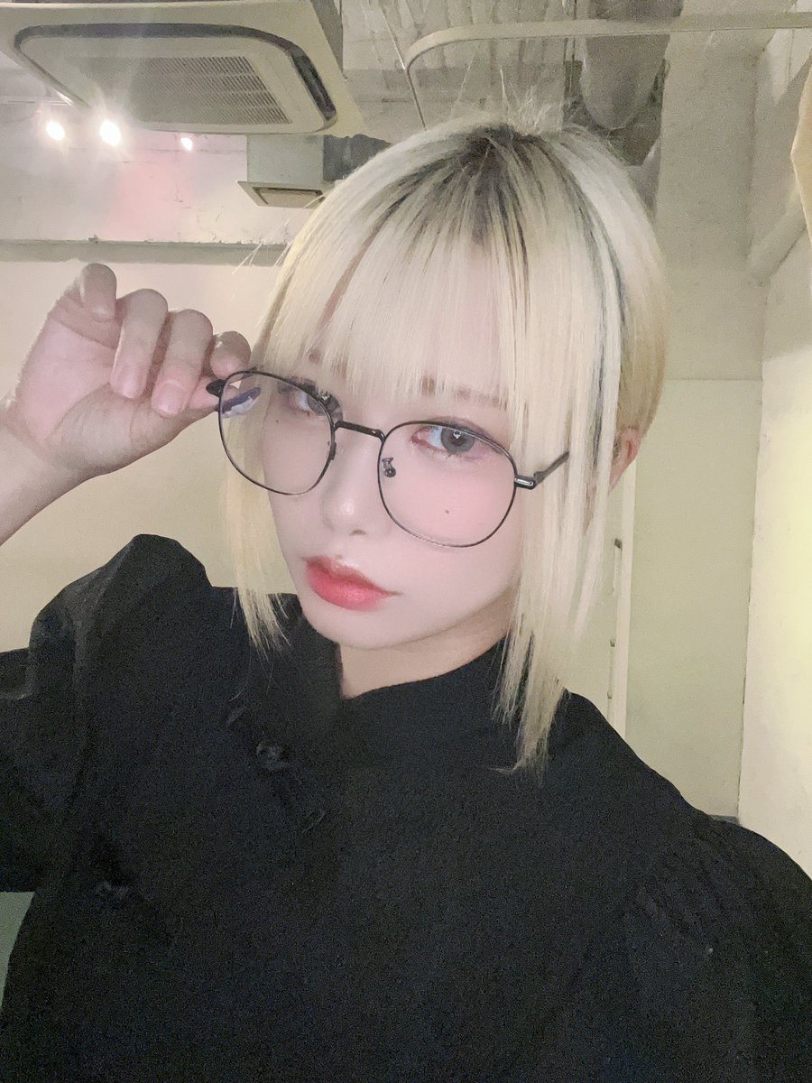 disnyna's tweet photo. メガネどうですか🎶🎶🎶 https://t.co/UsKctRXPYL