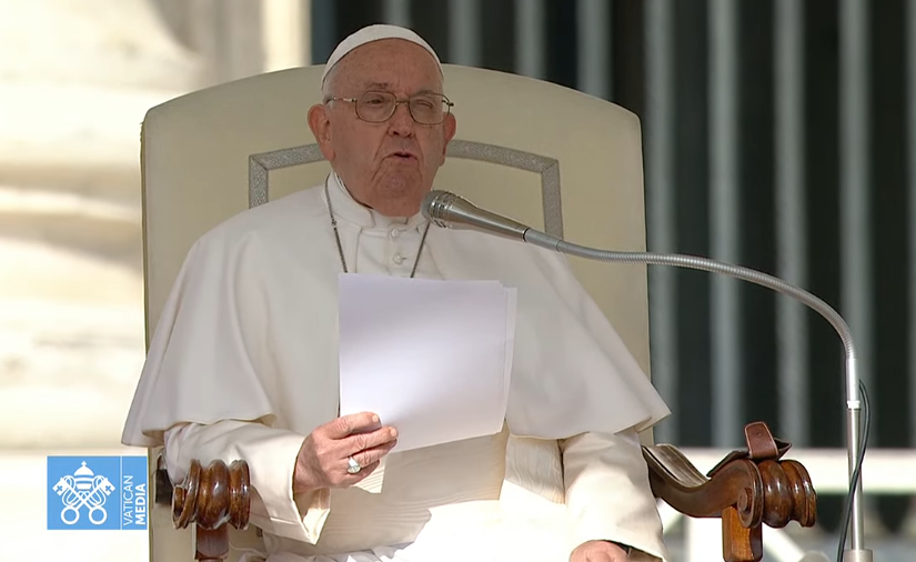 CatholicNewsSvc's tweet photo. #PopeFrancis, 87, talking about his trip to Asia &amp; the Pacific: "I thank the Lord who allowed me to do as an elderly Pope what I would have liked to do as a young Jesuit! I wanted to be a missionary." https://t.co/rZWpxs0xov