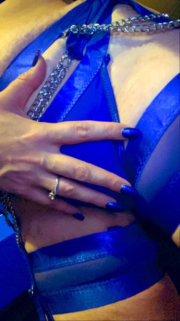 Pussy free bitches pay for alternative pleasures 😏 

Leak in your lock loser 😈