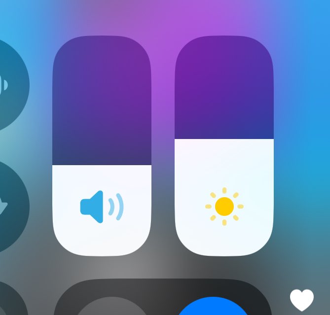 Readability is GROSS on the new Volume and particularly Brightness controls in the new #iOS18