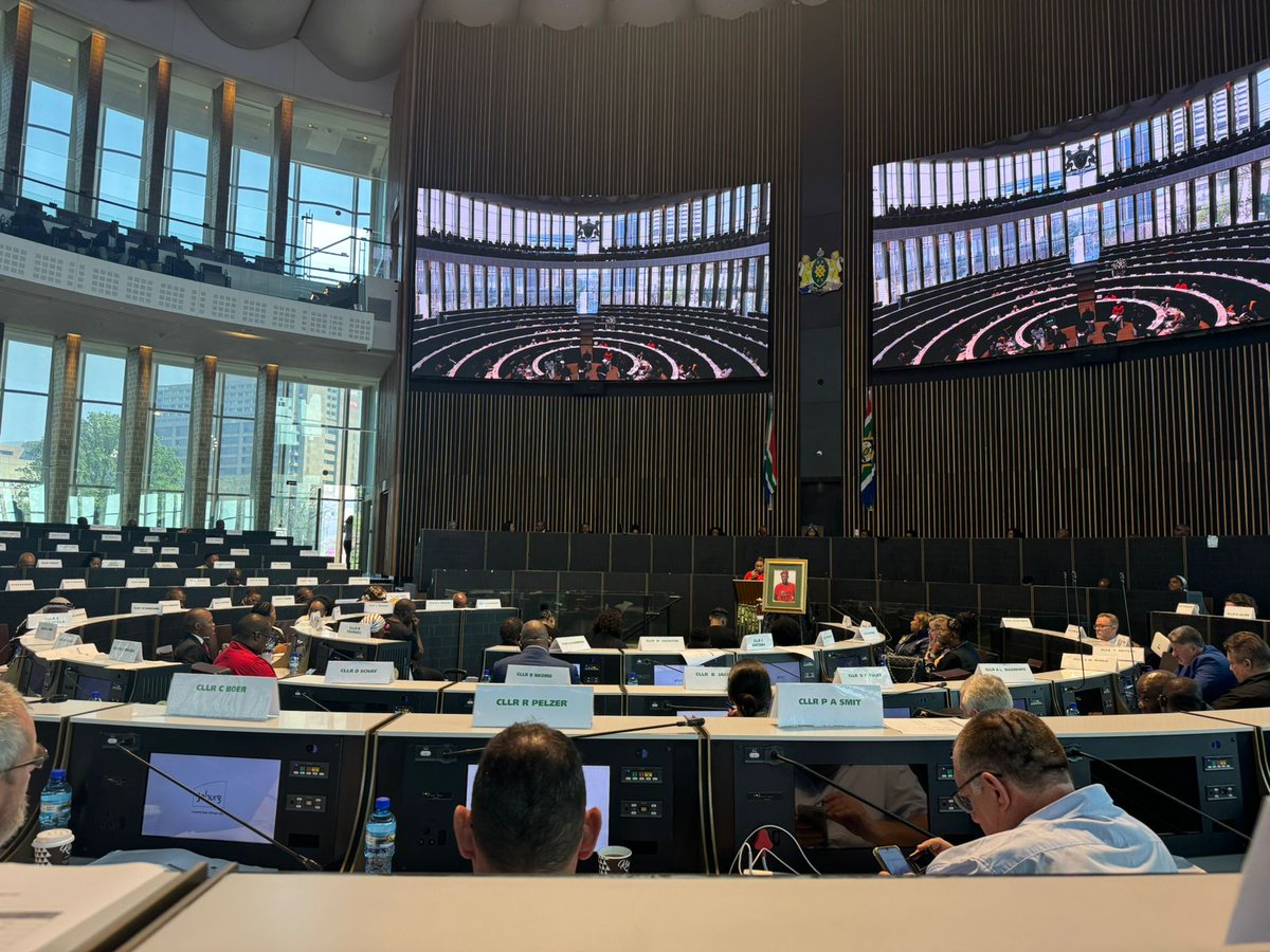 SthembeloMajola's tweet image. Gauteng Provincial Chairperson @Funzi_Ngobeni is currently attending the Memorial Service of Councillor Mphahlele of the @EFFSouthAfrica who was killed fighting for Service delivery,  this will be followed by the two day Ordinary Council