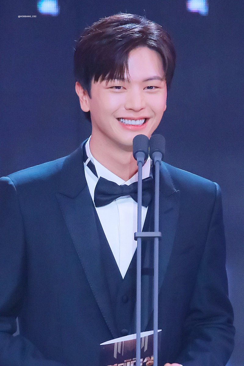 231230 MBC 연기대상 시상 #육성재

다음번엔 수상하러 가자 🤭💗💗