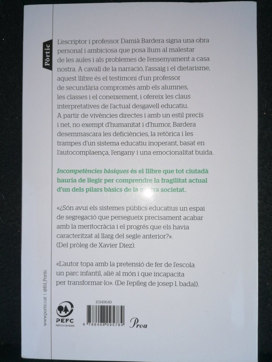 Avui surt a la venda el llibre "Incompetències bàsiques", amb pròleg de <a href="/herodot10/">Xavier Diez 🏴</a> i epíleg de josep l. badal. Gràcies <a href="/Ed_Portic/">Pòrtic</a> i a tots els que ho heu fet possible.
Prou pedagogisme. Prou cinisme-de-despatx-amb-carnet-del-partit. Som professors, no monitors. No callarem. Prou.