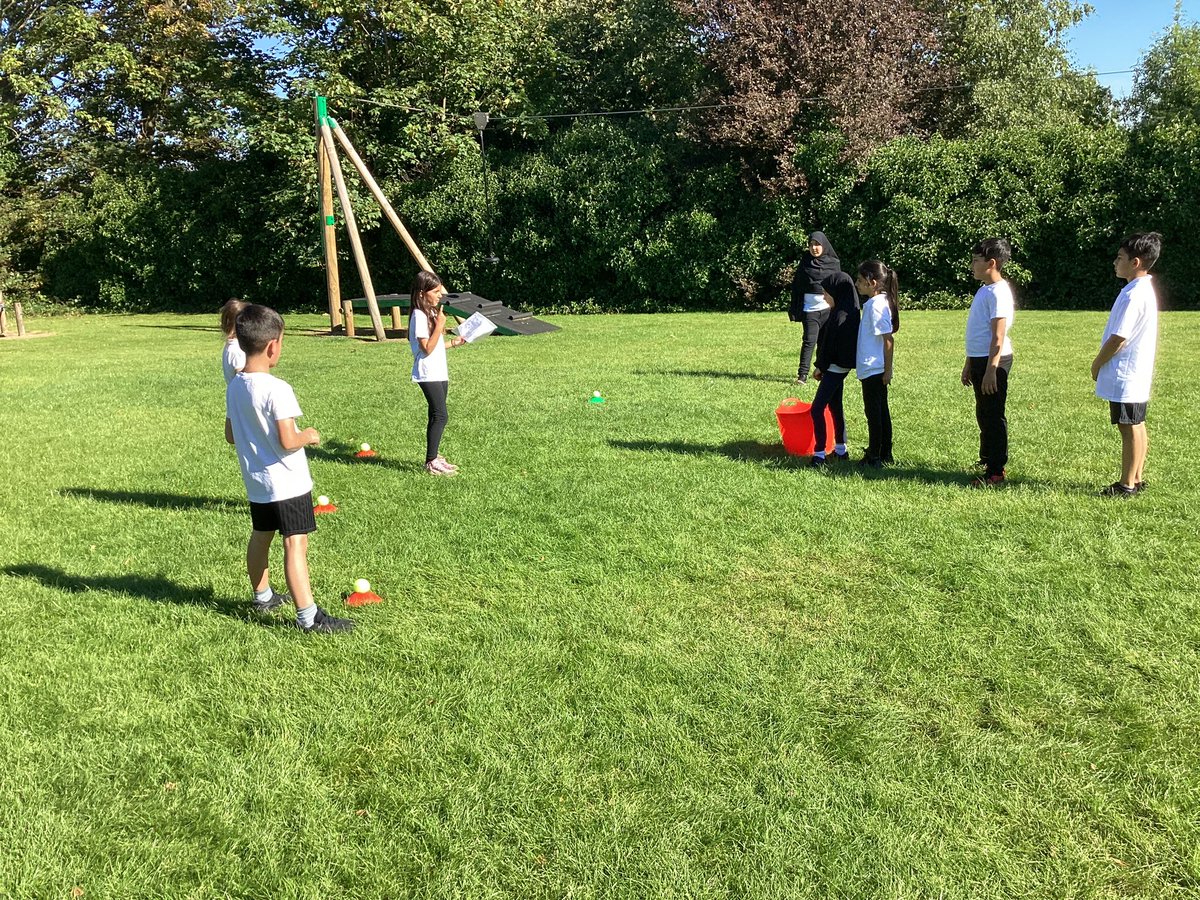 PE Boothroyd (@pe_boothroyd) on Twitter photo Our latest batch of young leaders are trained as Year 4 were next up. Great teamwork and communication was shown to help learn how to lead a range of activities. Looking forward to them putting these skills into practice at break and lunch. Thanks as always <a href="/SGNKssp/">North Kirklees School Sport Partnership</a> Our latest batch of young leaders are trained as Year 4 were next up. Great teamwork and communication was shown to help learn how to lead a range of activities. Looking forward to them putting these skills into practice at break and lunch. Thanks as always <a href="/SGNKssp/">North Kirklees School Sport Partnership</a>