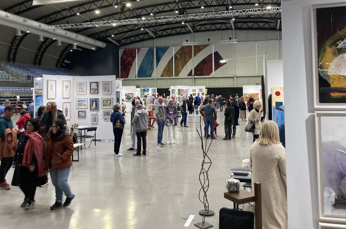Experience a cultural revival in the Algarve through Art Expo Algarve, a contemporary art fair that showcases both established and emerging international artists. Read more 👉🏻 bit.ly/3B92Zl2

#artexpoalgarve #algarvehomesales #arenaportimão #artalgarve