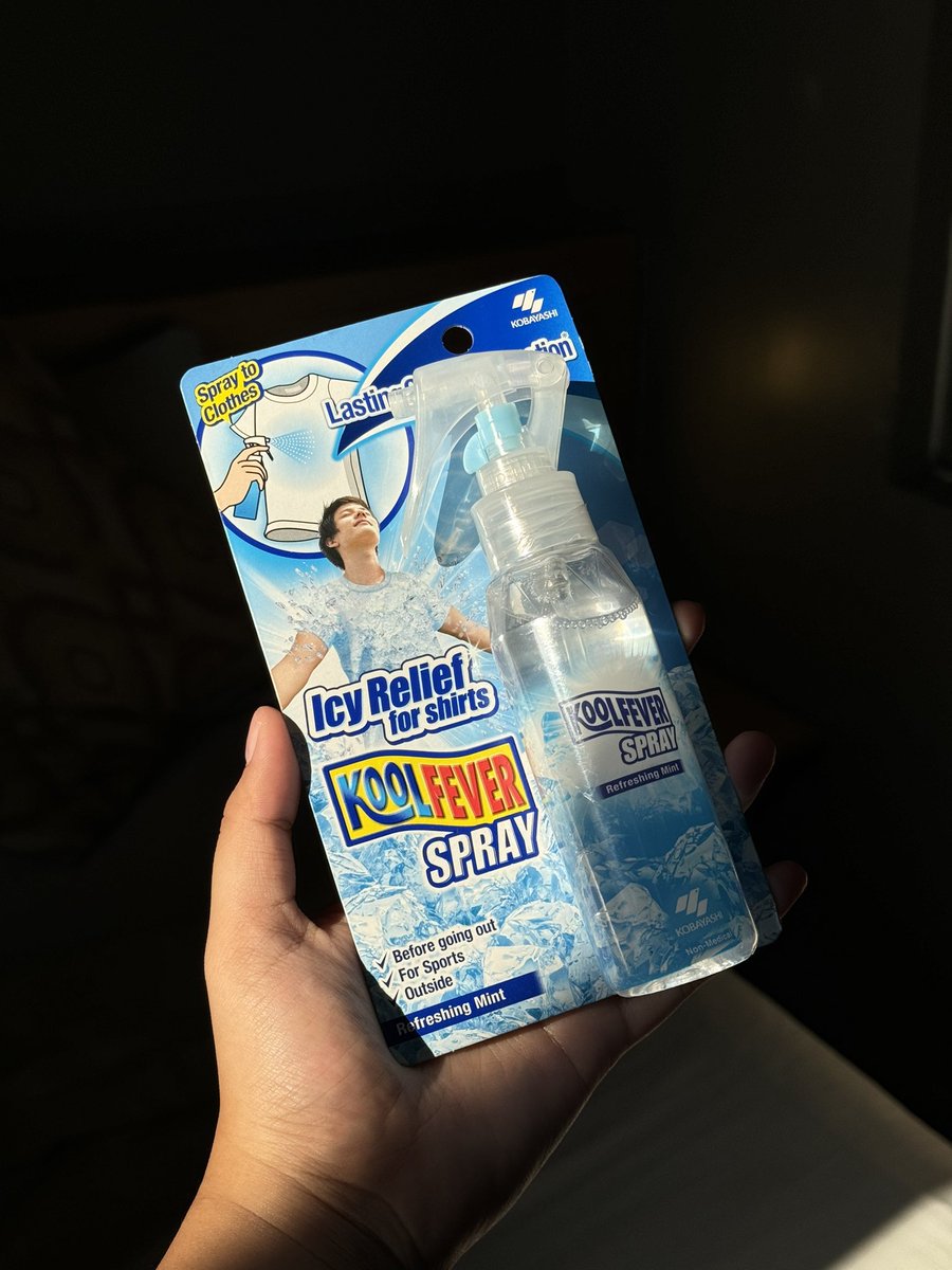 queerisy's tweet photo. INI SIHHHH life savior aku banget (keracunan anak twitter juga) dan pas aku beli.. wow… 

HARUS SEMPROT DI BAJU YA bukan ke kulit langsung!

bakal kerasa sensasi dingiiiiin semeriwing! gak gerah 3-4 jam (aku udah coba waktu naik krl &amp; lanjut ojol di tanggerang) ☝🏻🤓 https://t.co/NpWg6C1kfE