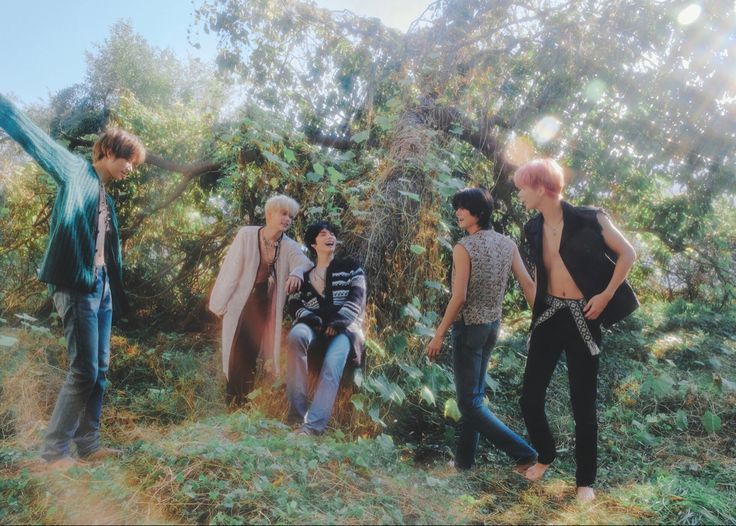 TXTHALLOFFAME's tweet photo. TOMORROW BY TOGETHER has highest peak on melon top 100 #2 with SUGAR RUSH RIDE among 4th gen boy groups https://t.co/a1ngHFnoig