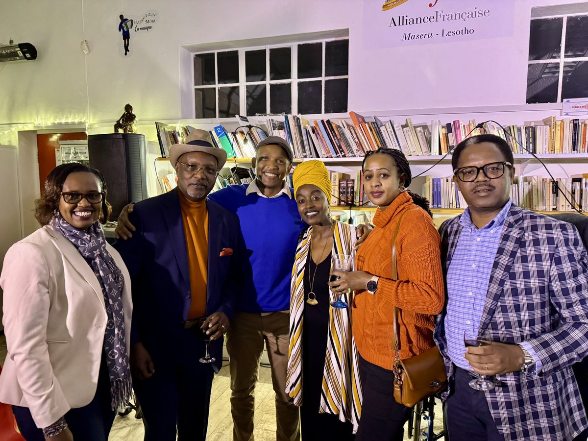 An absolute Legend and a national treasure! <a href="/NirereShanel/">Miss Shanel 😁🎶</a> lit up the stage in Maseru, Lesotho last night. Incredibly, her music in Kinyarwanda visibly moved many who were likely hearing the language for the first time in their lives. #Lesotho #Rwanda