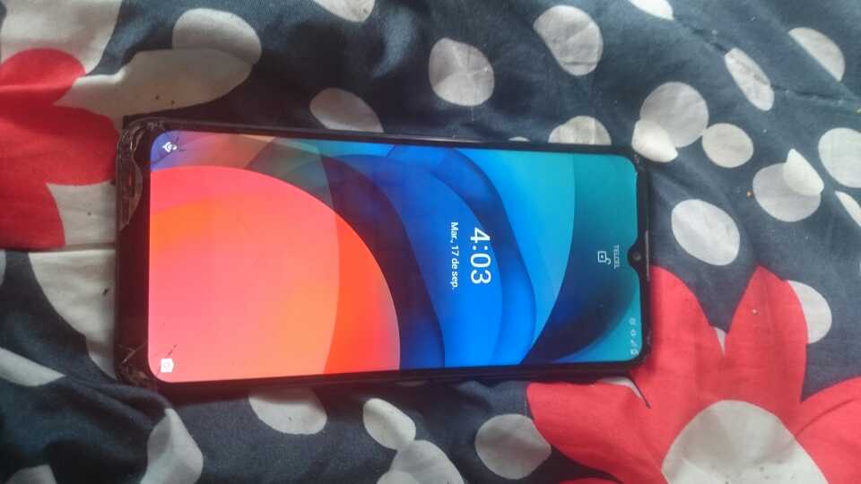 JoseTre69483498's tweet photo. Alguna mujer de Oblatos o cercas que me la chupe y le doy el celular es un moto e7 plus https://t.co/Z4P9cnYfCB