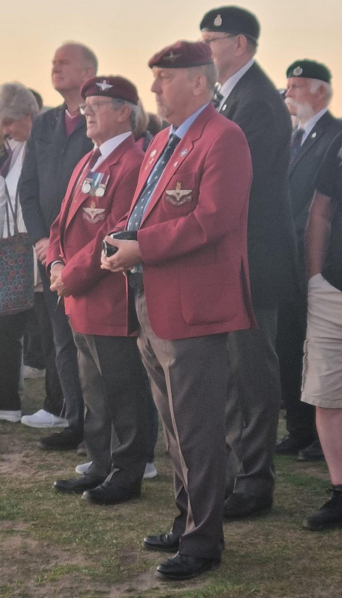 VETERANSCHARITY's tweet photo. Last night, @ntmichaelsmount in Cornwall was #litupred as part of our plans to comment 80th anniversary of Operation Market Garden. A huge number of personnel from @RAFStMawgan and @RNASCuldrose turned out in support along with Veterans and many cadets from @WRFCA
It was a fabulous and poignant spectacle! Our sincere thanks to everyone involved in helping to make it so special! @BBCSpotlight @ForcesNews @ThisIsBFBS @BBCCornwall @VCTrustee
