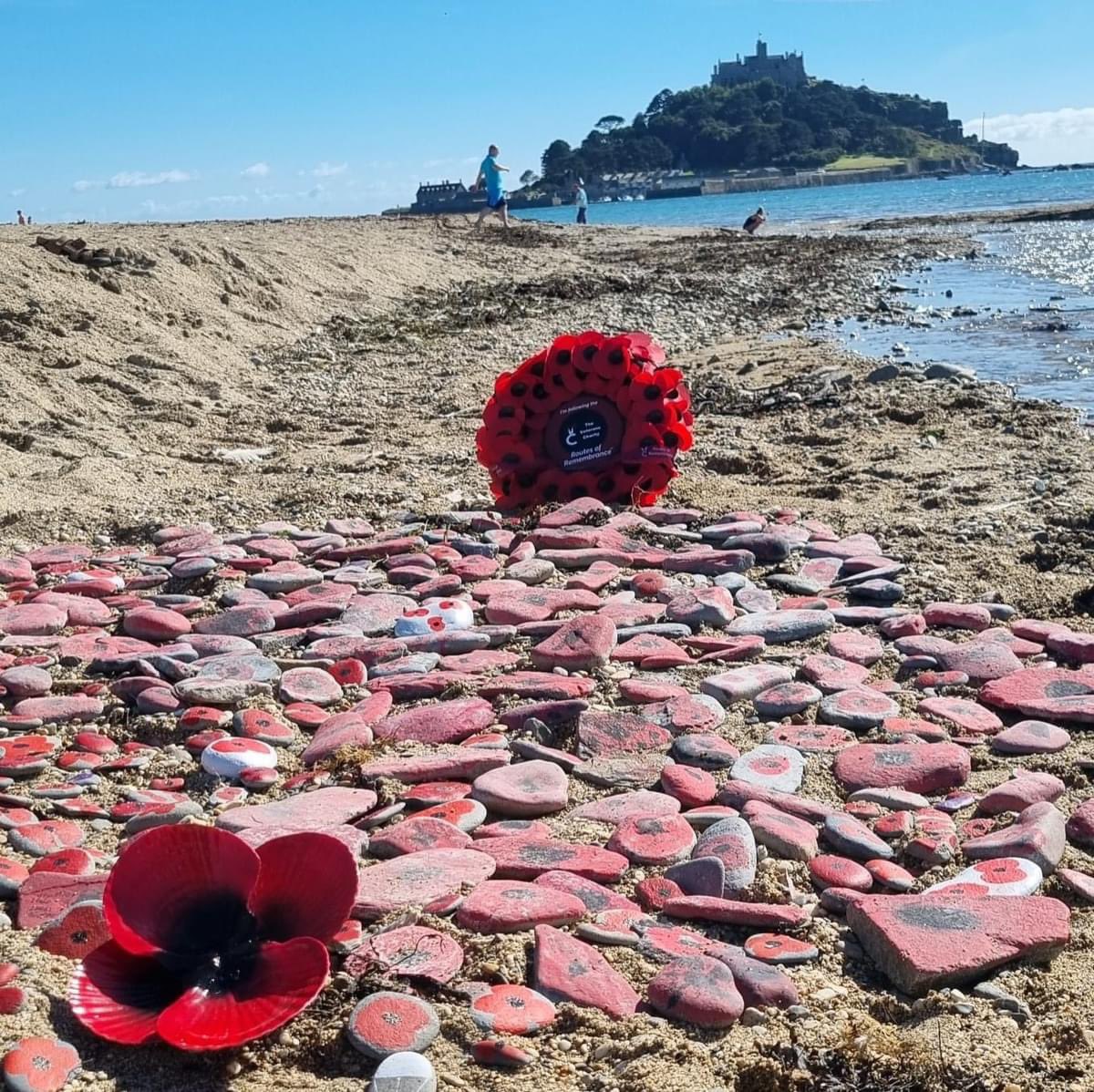 VETERANSCHARITY's tweet photo. Last night, @ntmichaelsmount in Cornwall was #litupred as part of our plans to comment 80th anniversary of Operation Market Garden. A huge number of personnel from @RAFStMawgan and @RNASCuldrose turned out in support along with Veterans and many cadets from @WRFCA
It was a fabulous and poignant spectacle! Our sincere thanks to everyone involved in helping to make it so special! @BBCSpotlight @ForcesNews @ThisIsBFBS @BBCCornwall @VCTrustee