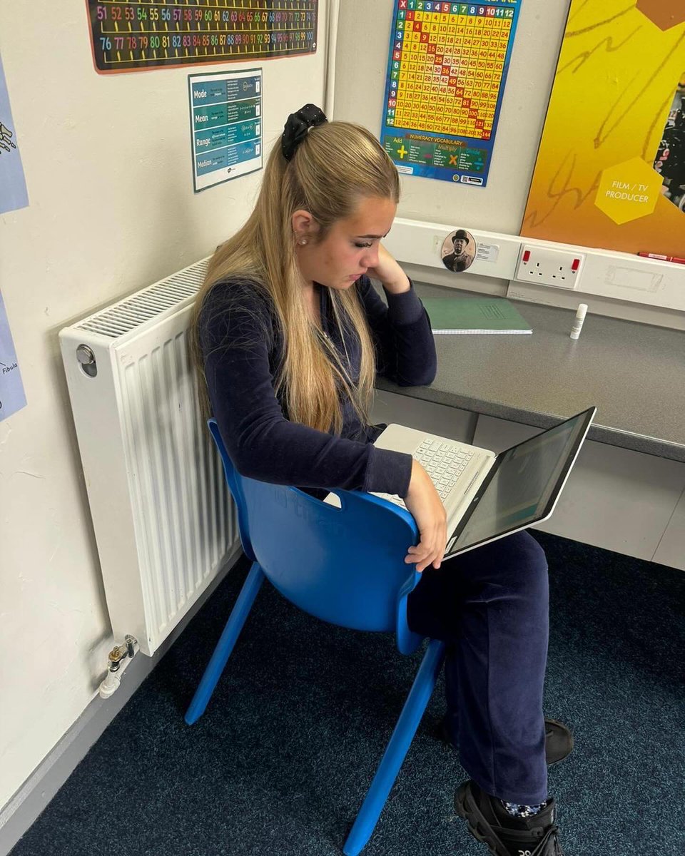 reintegreat's tweet image. 📚 Good morning! 🌞 Our students are settled into their usual routine during tutor time, diligently working on their Reading Plus tasks! 💻📖

#RoutineSuccess #ReadingPlus #DedicatedLearners #ProudSchool