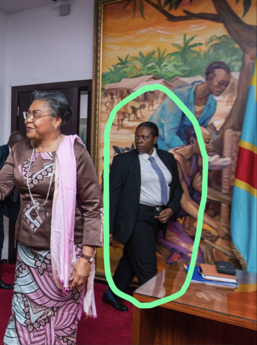mulumbaj223's tweet photo. Tu veux toujours des honneurs mais tu fais absolument rien à la République. Depuis ton avènement à la Primature on sent pas grande Chose chère @SuminwaJudith.Le peuple reçoit juste des tâtonnements.
#Soki Mayele #esouki Mère démissionnée.
@ngalulajenny81 @Receveur_X https://t.co/eypNLBUm4X