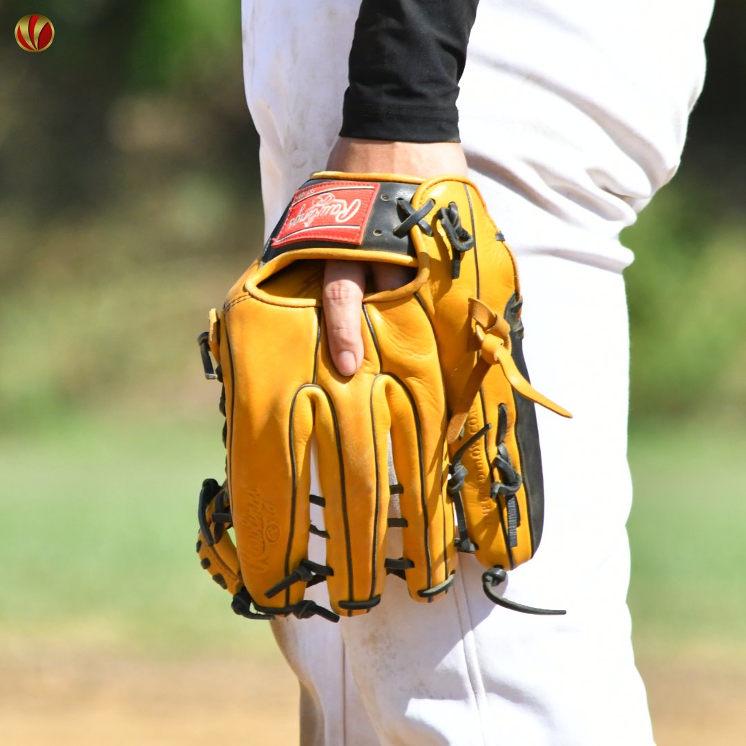 【#今週のローリングス】球場で見つけた「大会オフィシャルパートナー #ローリングス（<a href="/Rawlings_japan/">ローリングスジャパン</a>）」愛用プレイヤーをピックアップ！！
今週は参戦8年目を迎えた2021年3部準優勝 #インソムニアスターズ #24 渡邉選手！

#草野球大会Victoria　#victoria_league　#Rawlings　#草野球　#軟式野球