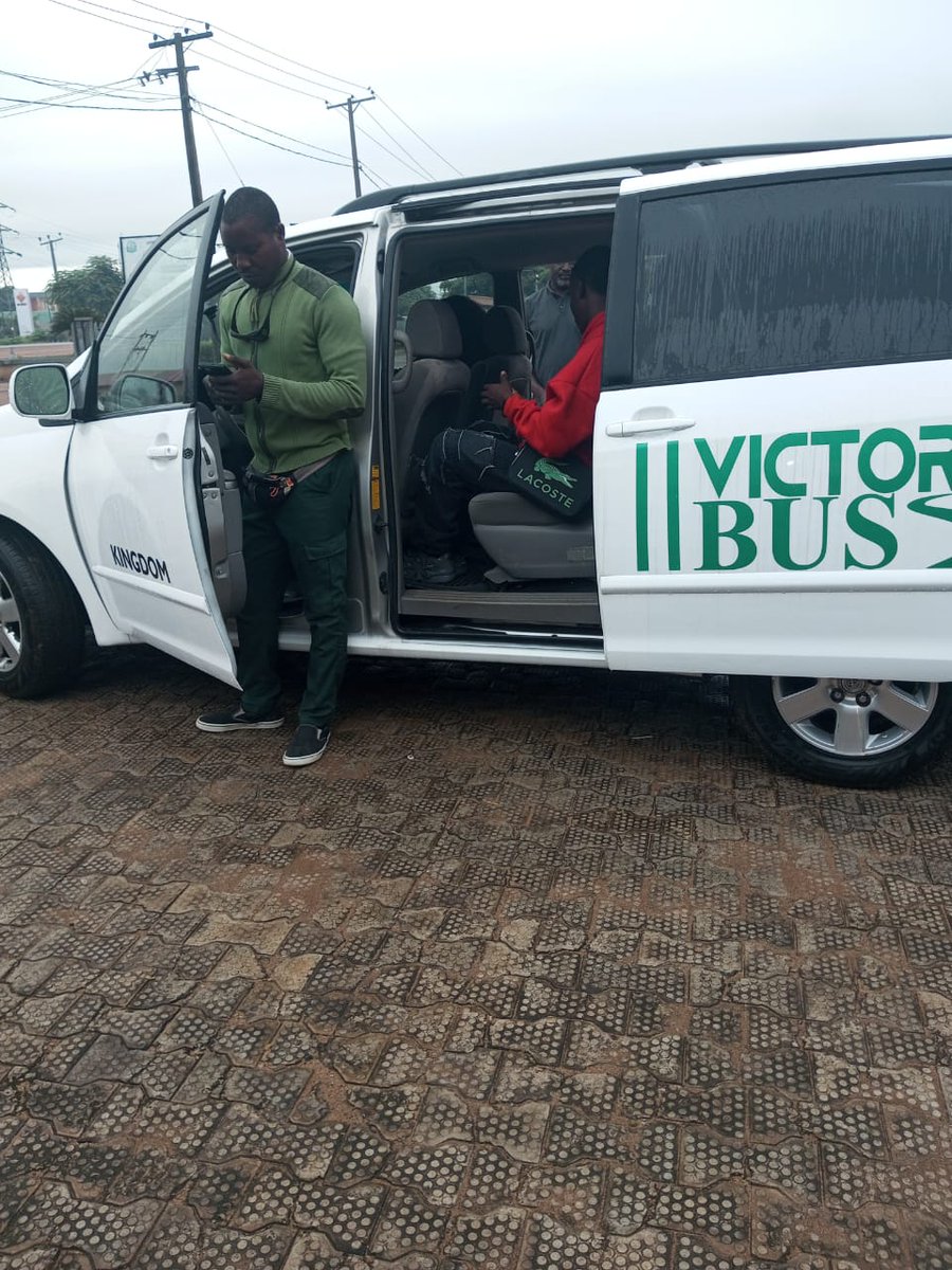 VictoriaBusNG's tweet photo. History has again been made as we depart the first VIP bus, offering exquisite services to the public. Bus took off at 7am from the Markurdi bus station for Abuja. 

Passengers who boarded applauded the development and were happy with the services rendered. https://t.co/pHaSL9hNl1