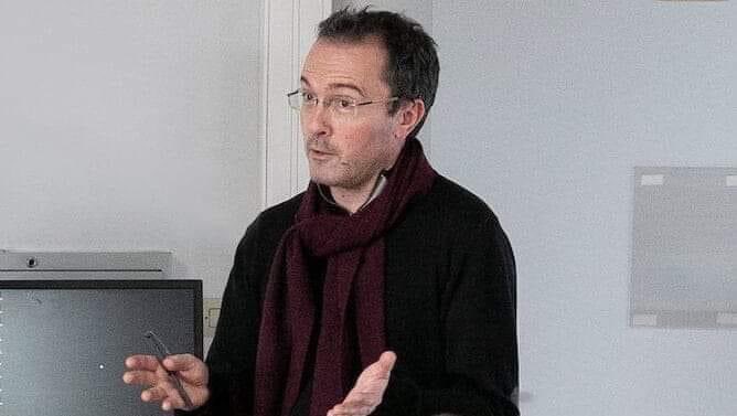 mompontet's tweet photo. Samuel Paty aurait dû fêter ses 51 ans aujourd’hui.
Pensées solidaires pour ses proches en ce jour fragile et douloureux. 
Nous ne l’oublions pas https://t.co/y6KHxQUXBP