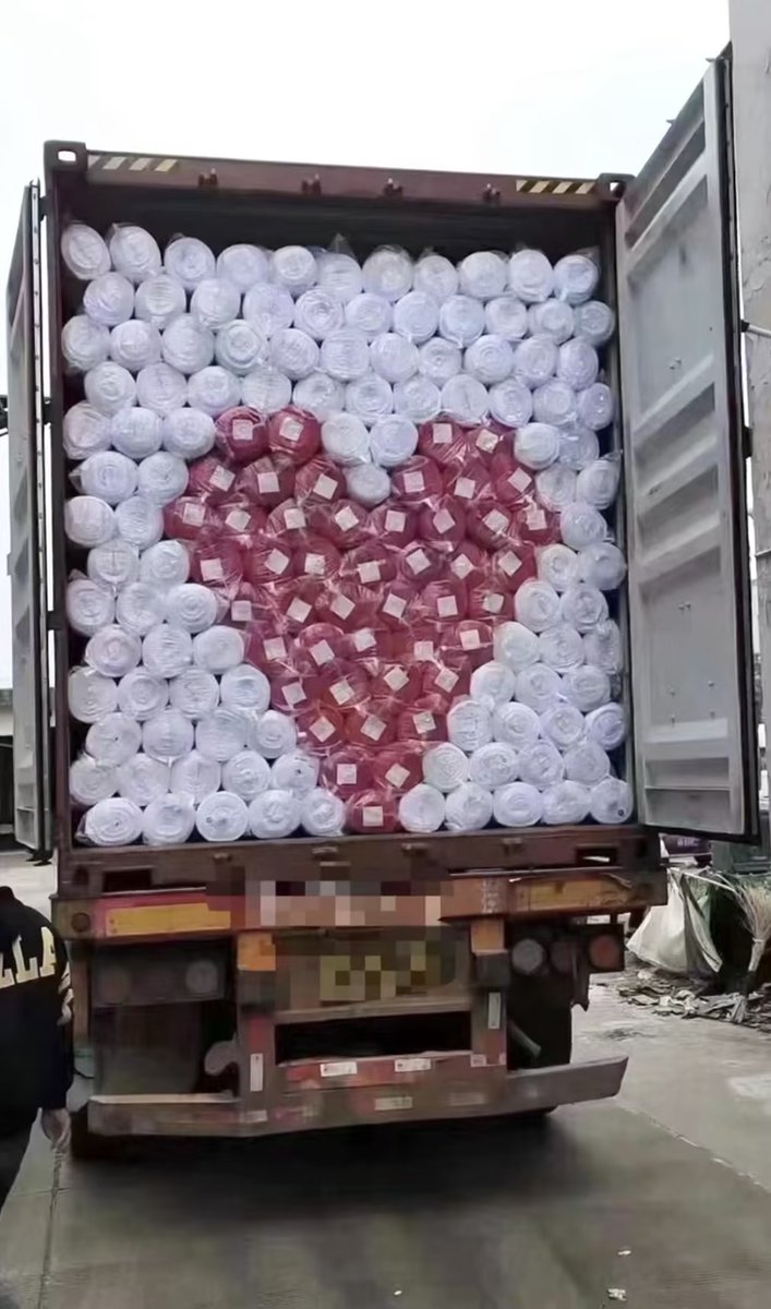 Jikelogistics's tweet photo. After the holidays, started to work attentively.🫡
This picture, I can say, is the love of the loading workers for my customers.🫰
Customers who have transportation needs, please feel free to contact me to customize your transportation service.💪
#LogisticsExperts  #SupplyChain https://t.co/igXKTIRKur