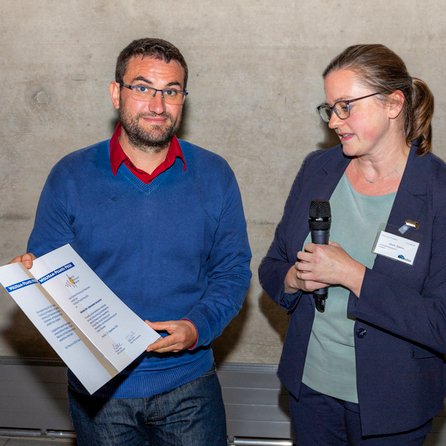 ILLGrenoble's tweet photo. 🏆  Very happy to share that Leonardo Chiappisi received  the prestigious 𝐖𝐨𝐥𝐟𝐫𝐚𝐦-𝐏𝐫𝐚𝐧𝐝𝐥 𝐏𝐫𝐢𝐳𝐞 𝟐𝟎𝟐𝟒 for  young scientists for his outstanding research achievements on  polymer-based soft matter, namely under high-pressure conditions.
https://t.co/5OW3KFy6oN https://t.co/oeOC4ajWD2