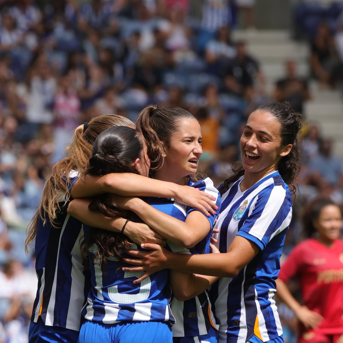 💙 1.º Jogo Oficial #FCPortoW 💪
⚽ Académico Viseu FC - FC Porto
🙌 Entrada Livre
🗓 Domingo ⌚ 15h
📍 Campo 1º de Maio

#TaçadePortugal