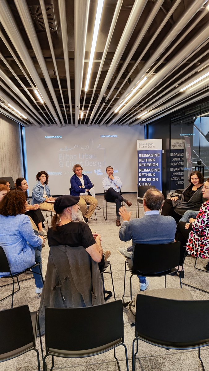 BilbaoUrban's tweet photo. Retomamos los encuentros colaborativos en el marco de nuestro proyecto "Rethinking Cities - Repensando nuestras ciudades", hoy con Aitziber Oliban Alcaldesa de Erandio en las nuevas instalaciones de @fhimasa 

#ciudad #rethinkingcities https://t.co/dZ3XC2TPya