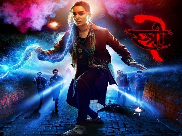 kumar_lovenesh's tweet photo. Stree 2 movie makes history and becomes the highest grossing hindi film ever...
एक बात तो सिद्ध हो गई कि इंसान
पहली स्त्री से ज्यादा दूसरी स्त्री को देखता है😆
#Stree2 #ShraddhaKapoor
#Stree2 #RajKumarRao #JawanCollection https://t.co/bdT8hnHt97