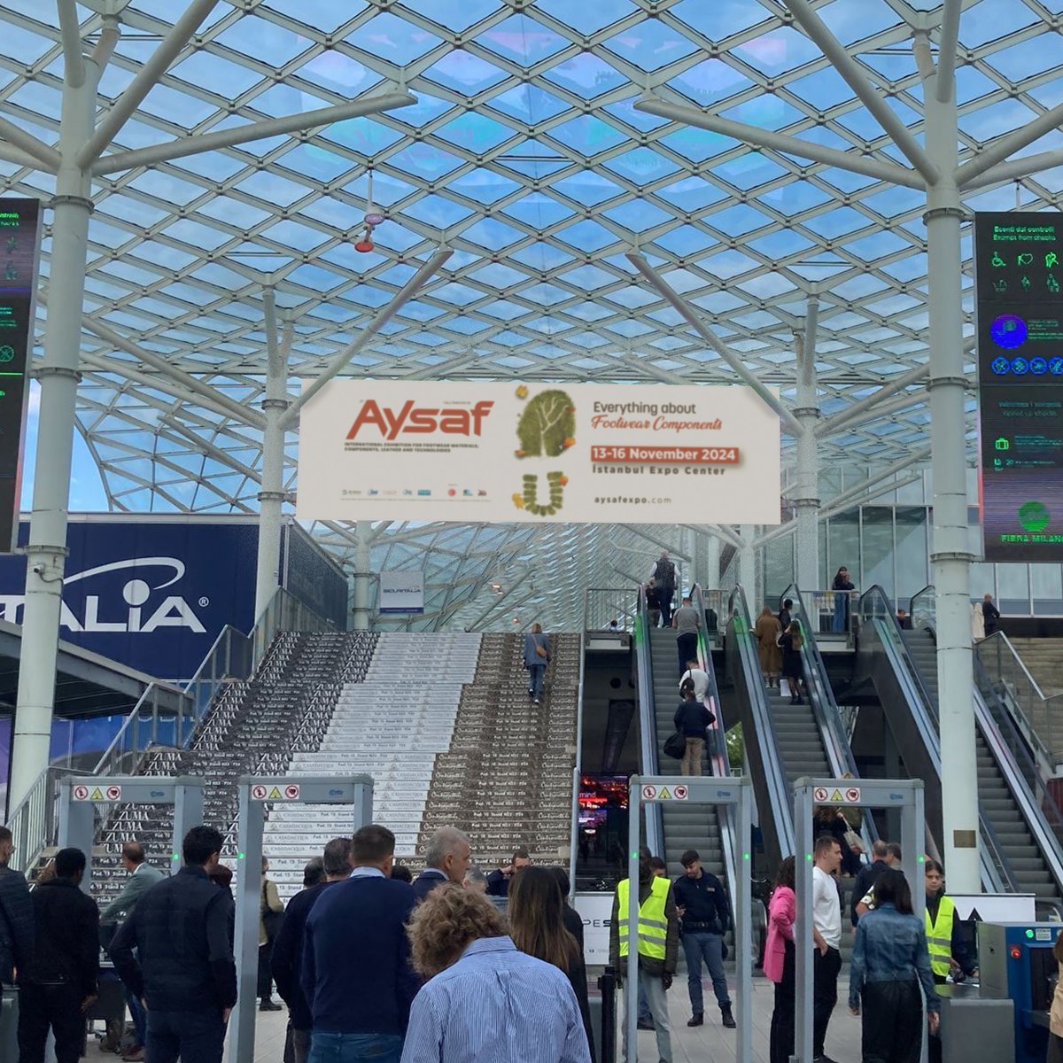 Milano'da düzenlenen Lineapelle ve Simac Tanning Tech fuarlarında Aysaf fuarımızın birçok tanıtım reklamı sizleri karşılıyor!
Fuar boyunca Pav. 18 / G37 standında görüşmek dileğiyle!