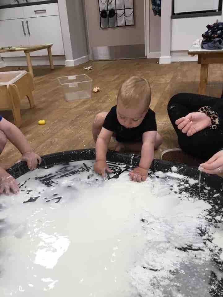 Children’s early writing starts with making marks and scribbles that are meaningful to them - or just fun to do!  Making marks in different ways gives them opportunities to explore, play, experiment, practise and develop their pre-writing skills. 

#MarkMaking #EarlyLiteracy