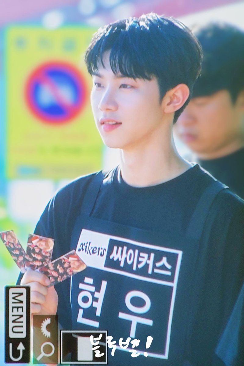 bluebell4hw's tweet photo. 240918 preview🪪

혹시... 싸이커스 아세요?

#싸이커스 #xikers
#최현우 #현우 #hyunwoo https://t.co/nHI6O4rZJy