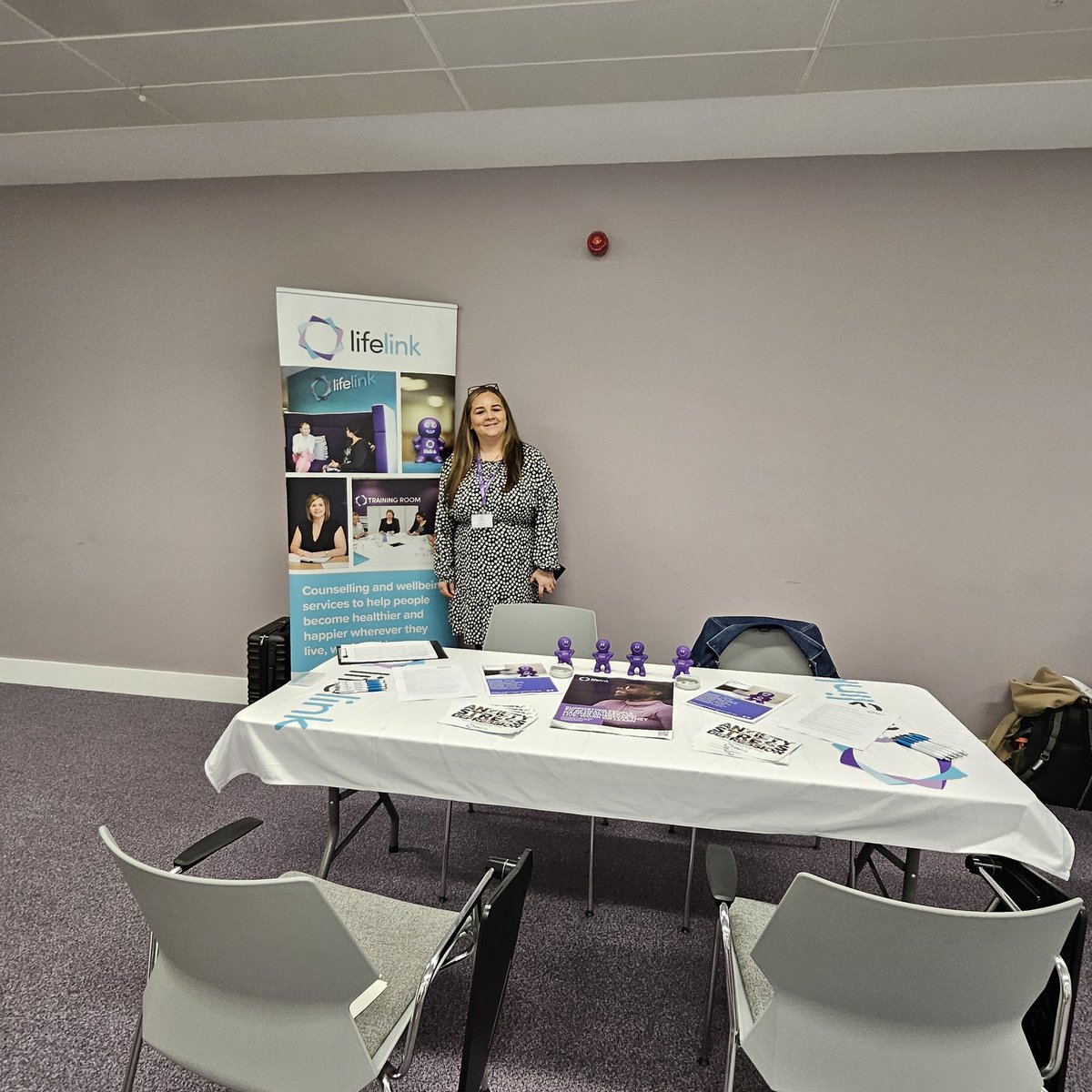TracyaH1's tweet photo. Getting set up to support @DWPgovuk  Wellbeing/Mental health event today at Atlantic Quay @LifelinkGlasgow #MentalHealthMatters Another great opportunity to chat all things mental health, meet other services and signpost. https://t.co/3A4VBuVzPJ