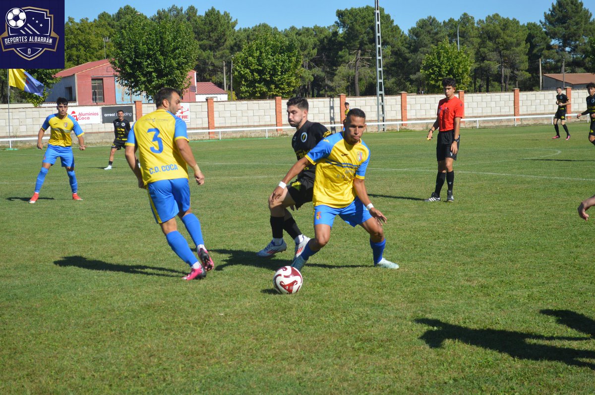AlbarranFut's tweet photo. 📢 Reportaje fotográfico del CD Coca 6-1 @CD_Rayoabulense
👉 Fotos del Viaje + Partido 
https://t.co/ZZuneRnthO https://t.co/m0478gu4qE
