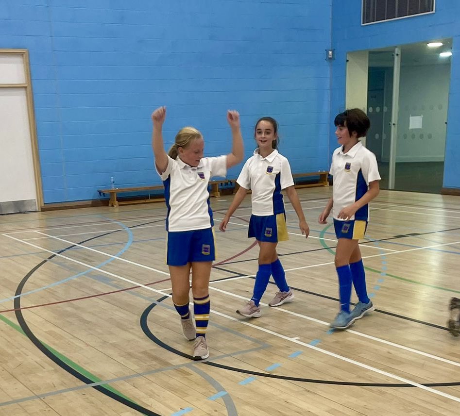StNicksSports's tweet photo. U11 boys and girls futsol. A great opener to the academic year. Boys finished in 2nd place #StNicksSch #StNicksSports #StNicksFootball #StNicksSuccess #StNicksOpportunity https://t.co/Atdd157dxM