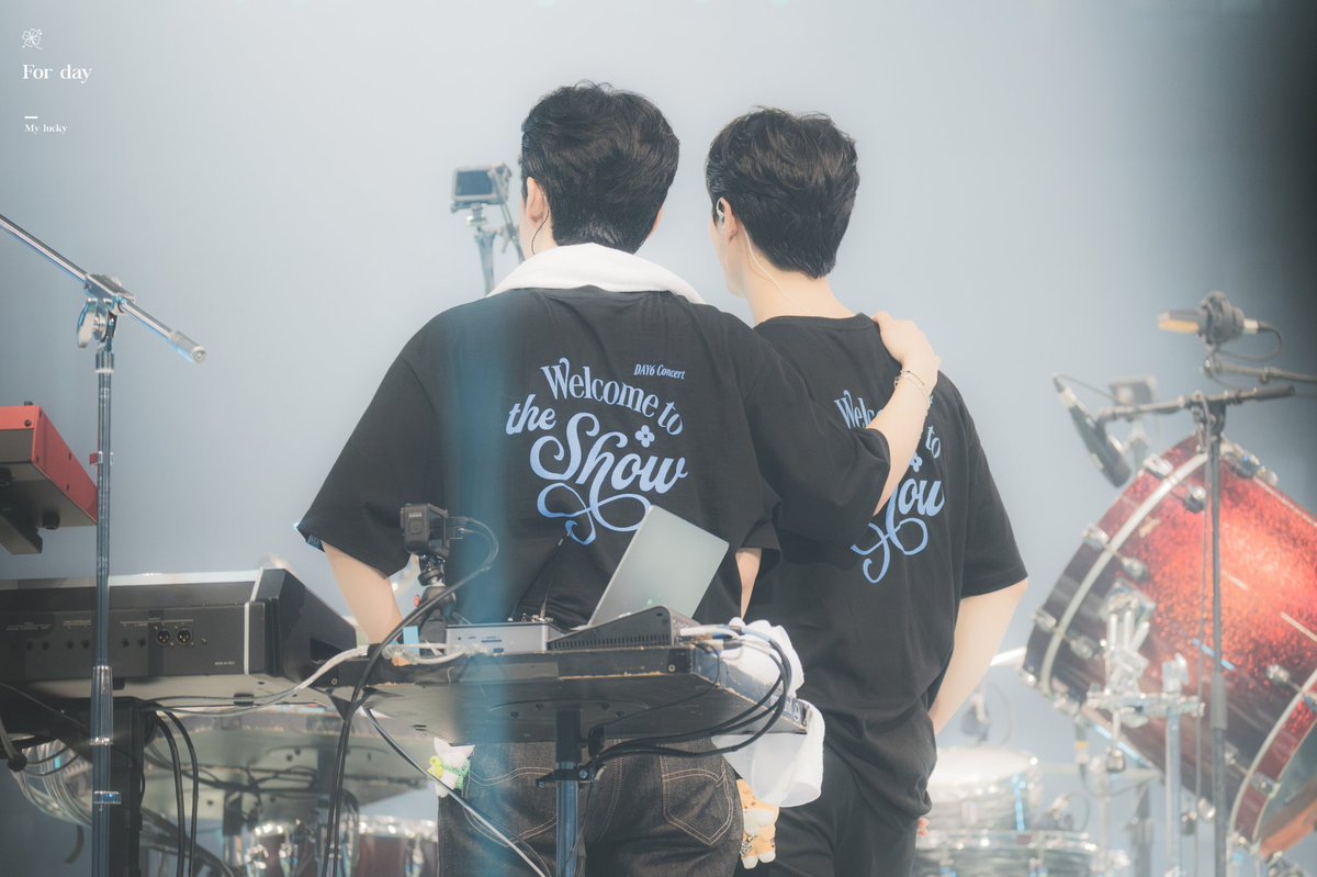 아 마음 좋아 

#데이식스 #DAY6 #영케이 #강영현 #YOUNGK #원필 #김원필 #WONPIL <a href="/day6official/">DAY6</a>