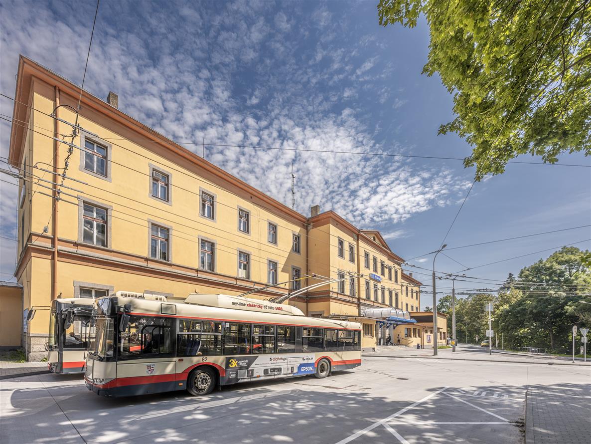 SdruzDP's tweet photo. TISKOVÁ ZPRÁVA | Dopravní podniky podporují Evropský týden mobility.  Přinášíme přehled měst, ve kterých se bude jezdit zdarma nebo kde se chystají zajímavé akce pro veřejnost. Cílem akce je motivovat občany k využívání ekologických druhů dopravy.
Více👉https://t.co/kEfLdBy8tB https://t.co/NNsq4v1ew8