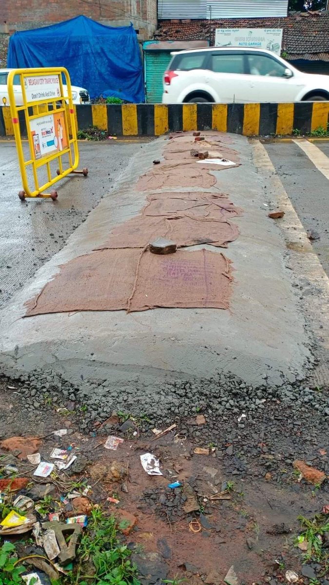 shivamgupta1_1's tweet image. इतना ऊंचा स्पीड ब्रेकर मत बनाया करो बे नही तो कोई चादर चढ़ा दिया तो पूरी सड़क वक्फ बोर्ड की हो जायेगी...🤣🤣🤣 @Upwakhatbord