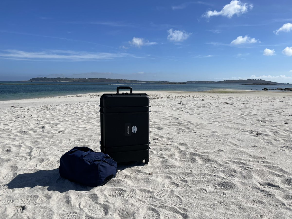 MCEM Oxford (@mcem_oxford) on Twitter photo Beautiful conditions yesterday to survey grey seals on the Isles of Scilly with <a href="/stagnesboating/">John Peacock</a> and <a href="/ScillyWildlife/">Isles of Scilly Wildlife Trust</a> <a href="/KatrinaJDavis/">Katrina Davis</a> <a href="/Eco_Stone1/">Thomas Stone</a> <a href="/OxfordBiology/">Oxford Biology</a> Beautiful conditions yesterday to survey grey seals on the Isles of Scilly with <a href="/stagnesboating/">John Peacock</a> and <a href="/ScillyWildlife/">Isles of Scilly Wildlife Trust</a> <a href="/KatrinaJDavis/">Katrina Davis</a> <a href="/Eco_Stone1/">Thomas Stone</a> <a href="/OxfordBiology/">Oxford Biology</a>